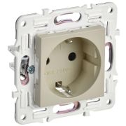 SKANDY Розетка с заземлением с защитными шторками 16А безвинтовое крепление SK-R06B бежевый IEK